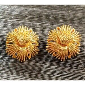 Monet 1960s Leroy Miozzi BOOK PIECE Triple  CORDELIA Clip Vintage Earrings